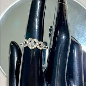 Elegant Silver Heart Ring